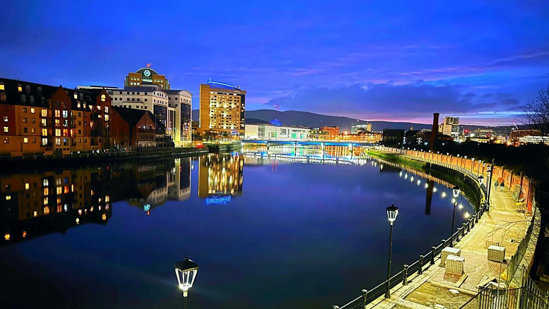 Lagan Side View Apartment Belfast Reino Unido